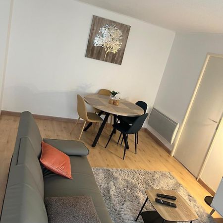 Champion Suites Сарсель Екстер'єр фото