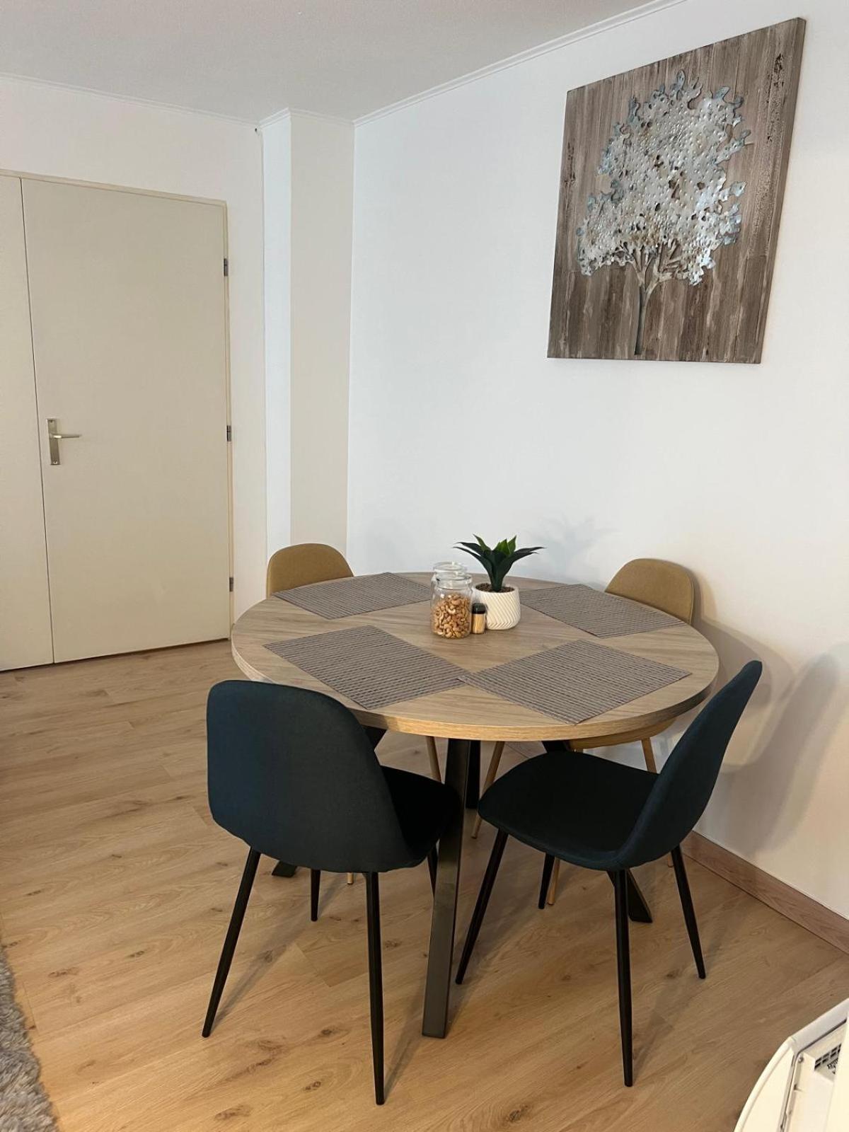 Champion Suites Сарсель Екстер'єр фото